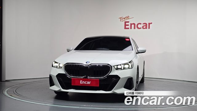 BMW 5 Series (G60) 523d xDrive M Sport 2025 — фото 3