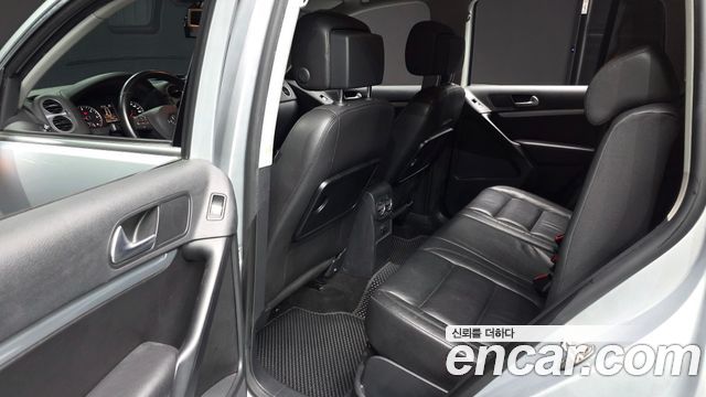 Volkswagen Tiguan 2.0 TDI Comfort 5N 2014 — фото 11