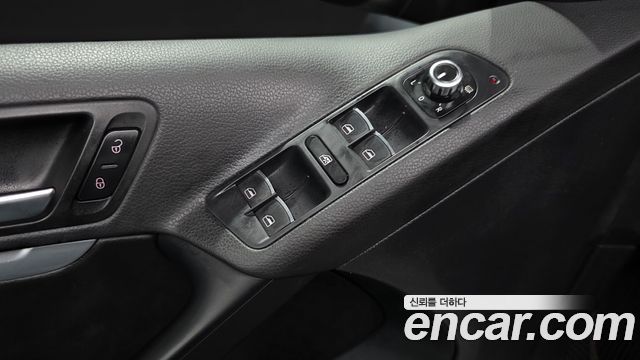 Volkswagen Tiguan 2.0 TDI Comfort 5N 2014 — фото 17