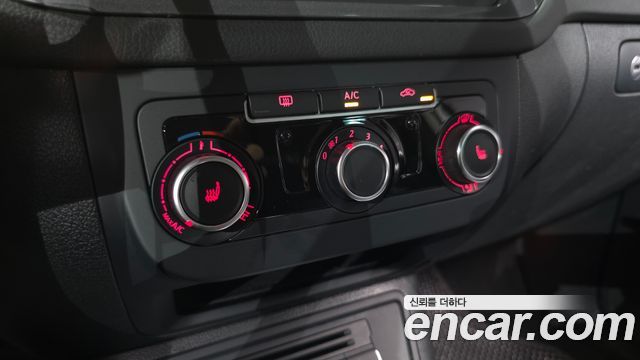Volkswagen Tiguan 2.0 TDI Comfort 5N 2014 — фото 18