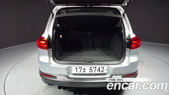 Volkswagen Tiguan 2.0 TDI Comfort 5N 2014 — фото 20