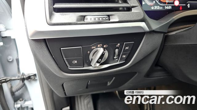 BMW X4 (G02) xDrive20i M Sport 2025 — фото 34