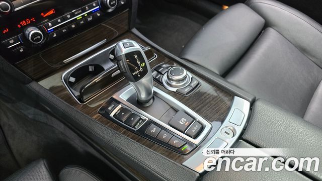 BMW 7 Series (F01) 750Li xDrive 2013 — фото 9