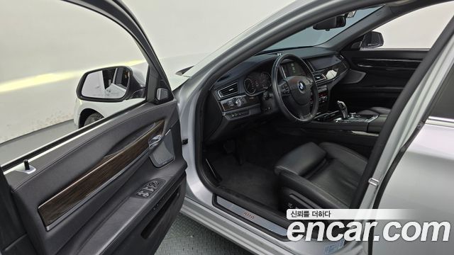 BMW 7 Series (F01) 750Li xDrive 2013 — фото 10