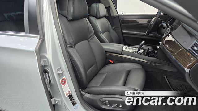 BMW 7 Series (F01) 750Li xDrive 2013 — фото 11