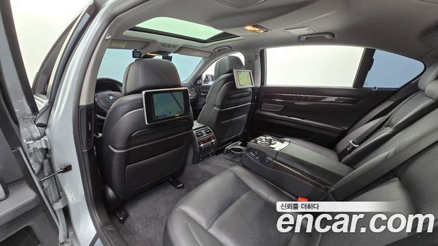 BMW 7 Series (F01) 750Li xDrive 2013 — фото 12