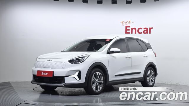 Kia Niro Plus Earth 2023 — фото 1