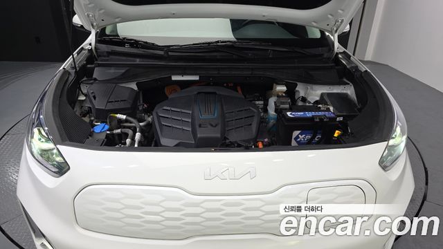 Kia Niro Plus Earth 2023 — фото 6