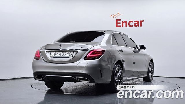 Mercedes-Benz C-Class (W205) C300e 4MATIC AMG Line 2020 — фото 2