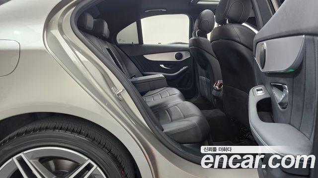 Mercedes-Benz C-Class (W205) C300e 4MATIC AMG Line 2020 — фото 11