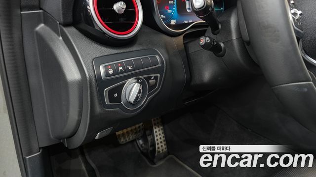 Mercedes-Benz C-Class (W205) C300e 4MATIC AMG Line 2020 — фото 28