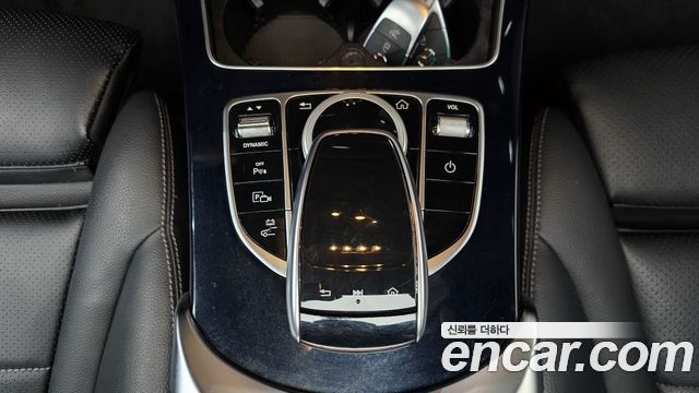 Mercedes-Benz C-Class (W205) C300e 4MATIC AMG Line 2020 — фото 34