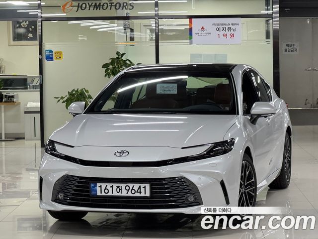Toyota Camry (XV80) 2.5 XLE Premium Hybrid 2026 — фото 1