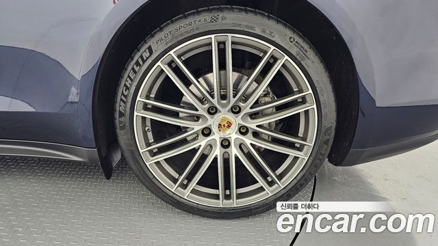 Porsche Panamera (971) 3.0 AWD 2019 — фото 21
