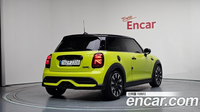 MINI Cooper S Classic Third Generation 2023 — фото 2