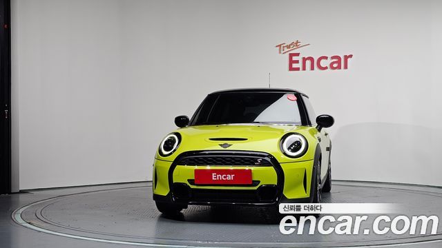 MINI Cooper S Classic Third Generation 2023 — фото 3