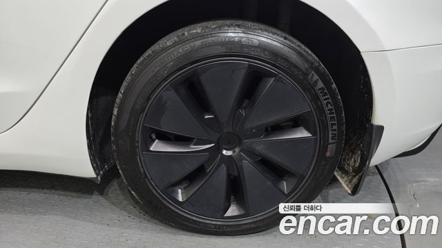 Tesla Model 3 Long Range AWD 2024 — фото 21