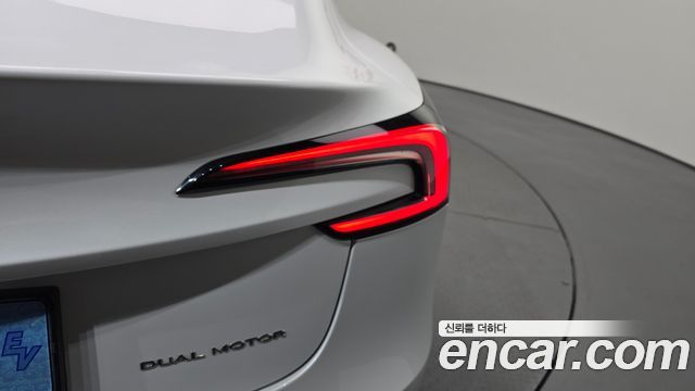 Tesla Model 3 Long Range AWD 2024 — фото 23