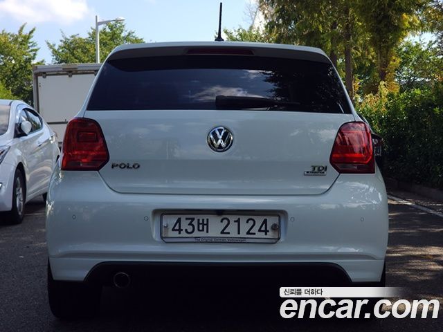 Volkswagen Polo 1.4 TDI R-Line 5th 2015 — фото 4