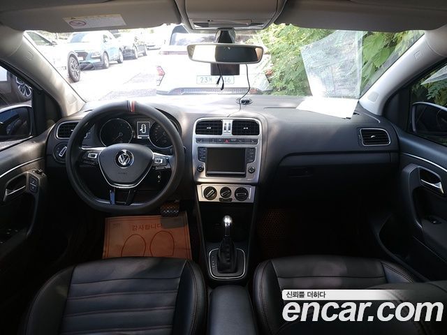 Volkswagen Polo 1.4 TDI R-Line 5th 2015 — фото 7