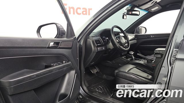 KG Mobility (SsangYong) Rexton Sports Khan Diesel 2.2 4WD Dynamic Edition (5-Link) 2021 — фото 10