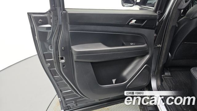 KG Mobility (SsangYong) Rexton Sports Khan Diesel 2.2 4WD Dynamic Edition (5-Link) 2021 — фото 25