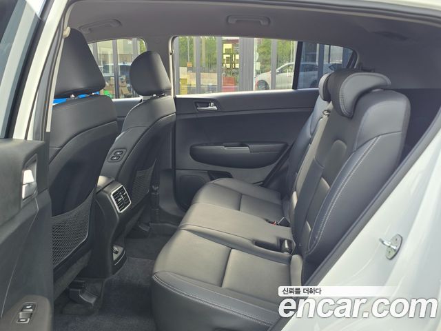 Kia Sportage The Bold Diesel 1.6 2WD Prestige 2022 — фото 8