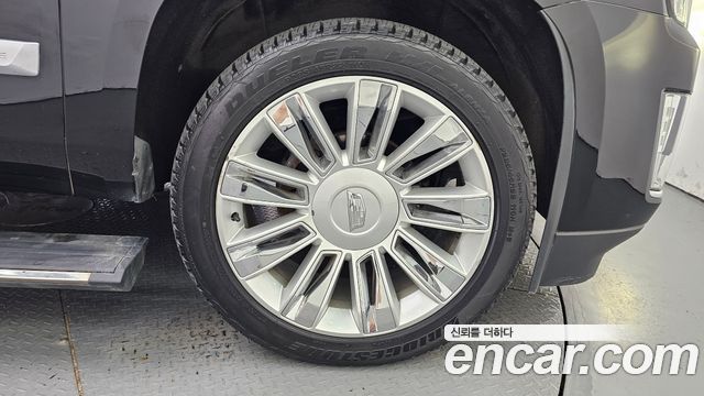 Cadillac Escalade 6.2 ESV 4th 2016 — фото 5