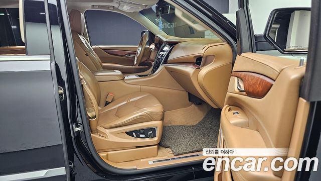 Cadillac Escalade 6.2 ESV 4th 2016 — фото 11