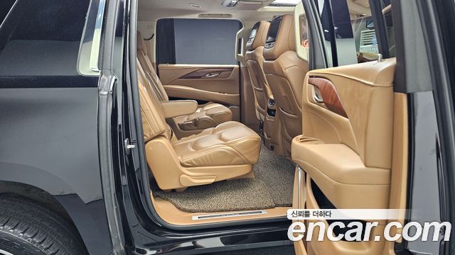 Cadillac Escalade 6.2 ESV 4th 2016 — фото 12