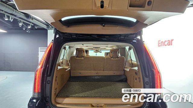 Cadillac Escalade 6.2 ESV 4th 2016 — фото 20