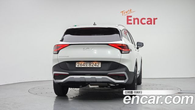 Kia Sportage (V) Diesel 2.0 2WD Prestige 2022 — фото 4