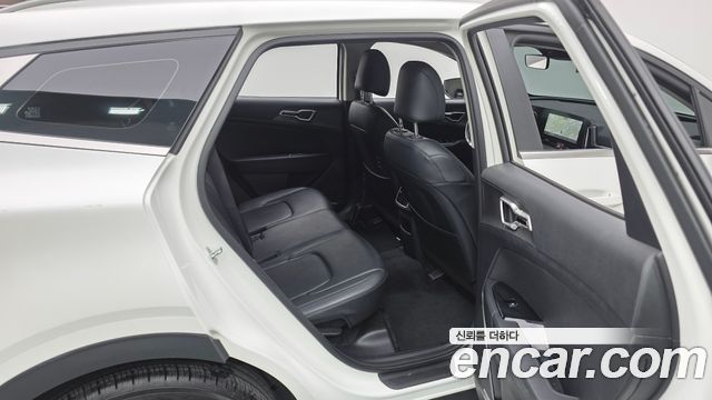 Kia Sportage (V) Diesel 2.0 2WD Prestige 2022 — фото 11