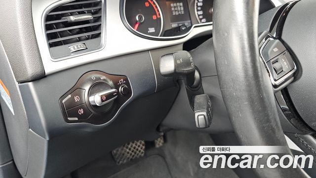 Audi A4 30 TDI Dynamic B8 2015 — фото 19