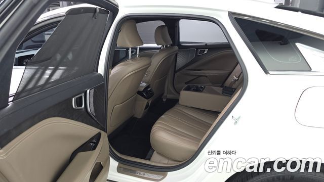 Kia K8 2.5 Gasoline 2WD Noblesse 2023 — фото 15