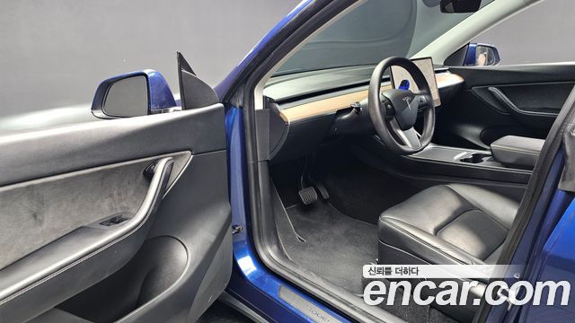 Tesla Model Y Long Range AWD 2021 — фото 10