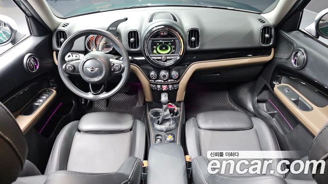 MINI Cooper D Countryman Standard 2nd 2018 — фото 7