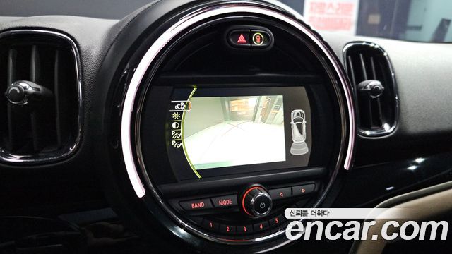 MINI Cooper D Countryman Standard 2nd 2018 — фото 14