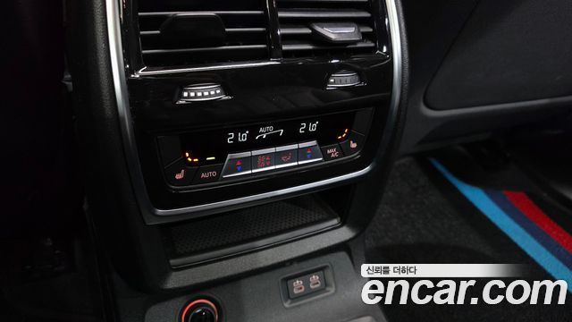 BMW X7 (G07) M60i xDrive M sport 6STR 2024 — фото 29