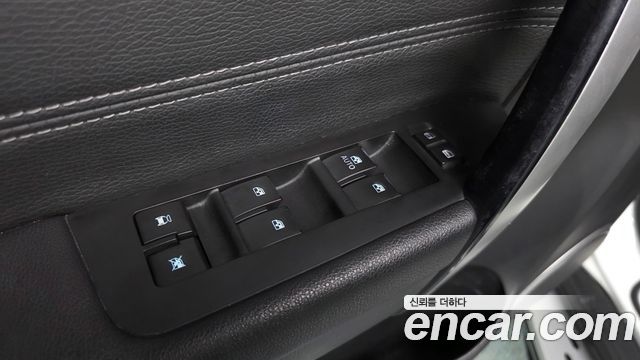 Chevrolet Captiva 4WD LTZ 2013 — фото 29