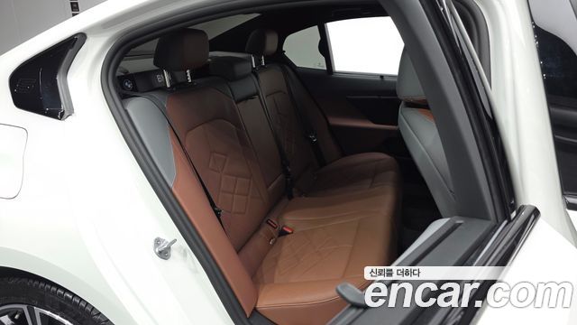 BMW 5 Series (G60) 530e M Sport 2025 — фото 11