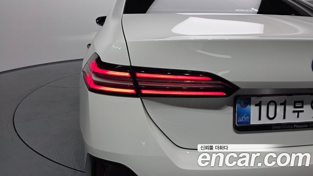 BMW 5 Series (G60) 530e M Sport 2025 — фото 23