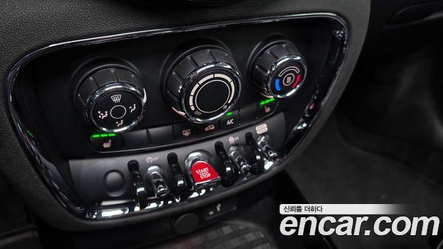 MINI Cooper Clubman Classic 2nd 2022 — фото 17