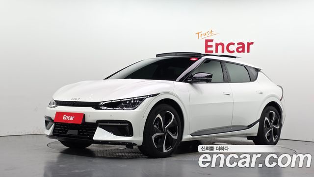 Kia EV6 Long Range 4WD GT Line 2023 — фото 1