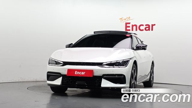 Kia EV6 Long Range 4WD GT Line 2023 — фото 3