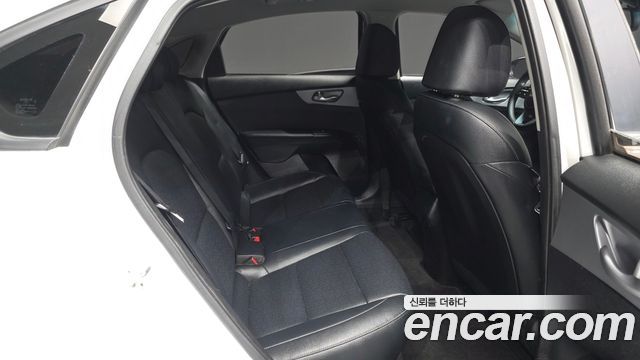Kia K3 (II) 1.6 Trendy 2022 — фото 16