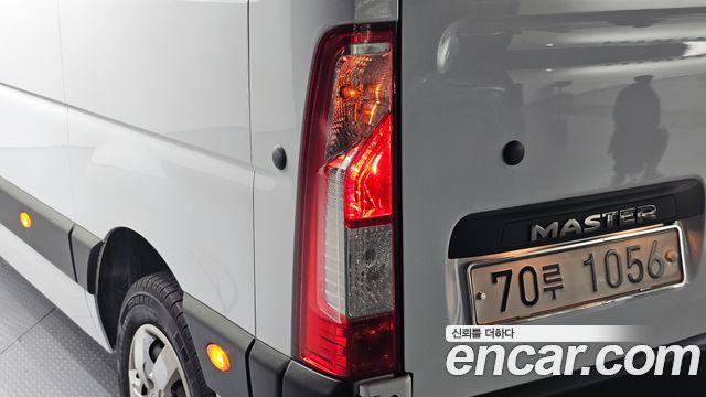 Renault Korea Master 2.3 15-Seater 2020 — фото 23