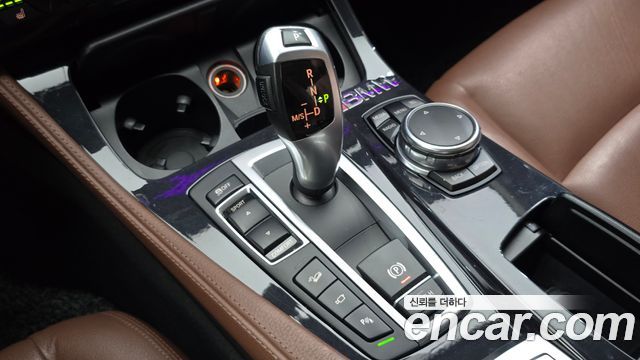 BMW 5 Series (F10) 520d xDrive M Aero Dynamic 2016 — фото 9
