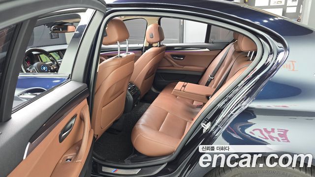 BMW 5 Series (F10) 520d xDrive M Aero Dynamic 2016 — фото 15
