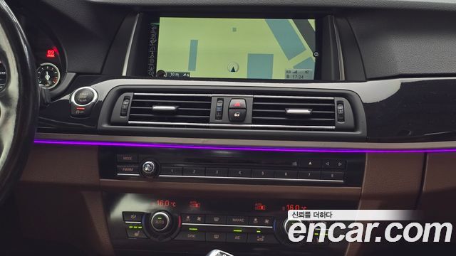 BMW 5 Series (F10) 520d xDrive M Aero Dynamic 2016 — фото 23